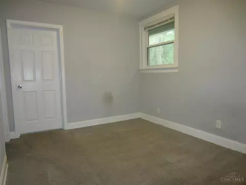 Bedroom - 3542 Vine St, Cincinnati, OH 45220 photo 1 of 4