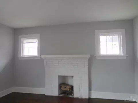 Living - 3542 Vine St, Cincinnati, OH 45220 photo 4 of 4