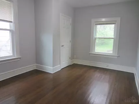 Bedroom - 3542 Vine St, Cincinnati, OH 45220 photo 2 of 4