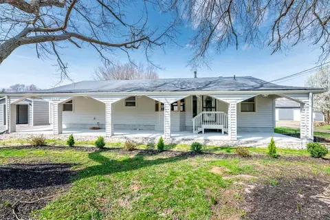 7121 Cozaddale Rd, Goshen, OH 45122