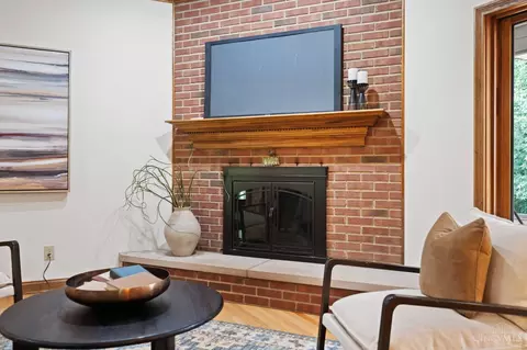 Living - 4520 School Section Rd, Cincinnati, OH 45211 photo 3 of 3