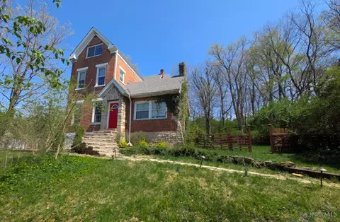 4338 Kirby Rd, Cincinnati, OH 45223
