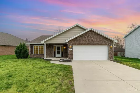 1917 Jackson Ln, Middletown, OH 45044