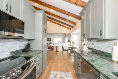 Kitchen - 7351 Riverby Dr, Cincinnati, OH 45255 photo 6 of 7
