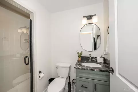 Bath - 7351 Riverby Dr, Cincinnati, OH 45255 photo 5 of 6