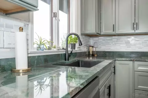 Kitchen - 7351 Riverby Dr, Cincinnati, OH 45255 photo 7 of 7