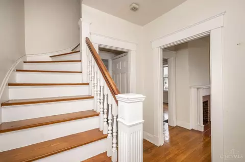 Entry Way - 131 Pike St, Reading, OH 45215 photo 2 of 6