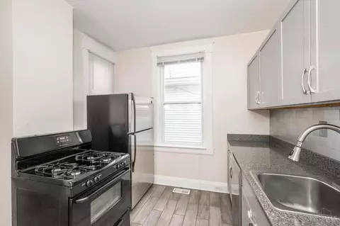 Kitchen - 131 Pike St, Reading, OH 45215 photo 3 of 4