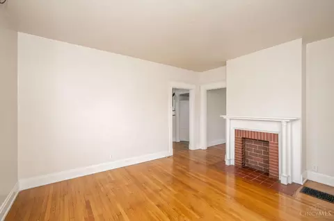 Living - 131 Pike St, Reading, OH 45215 photo 2 of 2