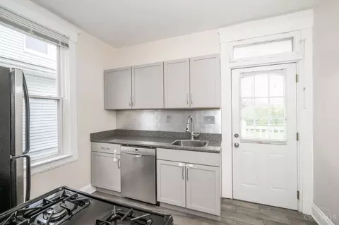 Kitchen - 131 Pike St, Reading, OH 45215 photo 4 of 4
