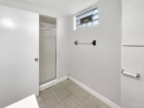 1318 Randomhill Rd, Cincinnati, OH 45231 photo 21