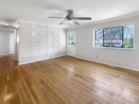 1318 Randomhill Rd, Cincinnati, OH 45231 photo 3