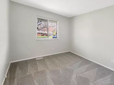 1318 Randomhill Rd, Cincinnati, OH 45231 photo 5
