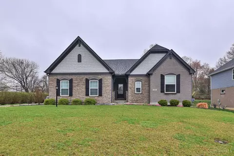 6086 Greenside Dr, Cincinnati, OH 45233