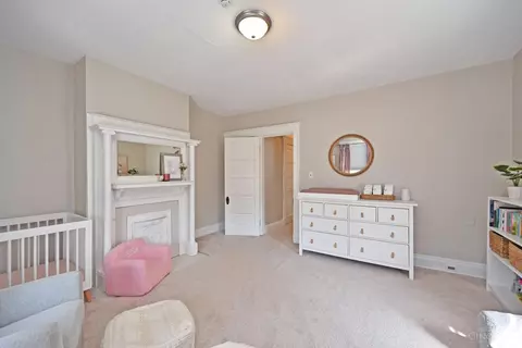 Bedroom - 3810 Mt Vernon Ave, Cincinnati, OH 45209 photo 7 of 9