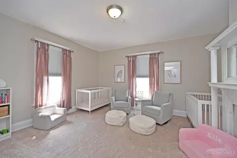 Bedroom - 3810 Mt Vernon Ave, Cincinnati, OH 45209 photo 5 of 9