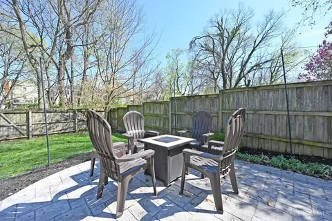 Exterior - 3810 Mt Vernon Ave, Cincinnati, OH 45209 photo 6 of 12