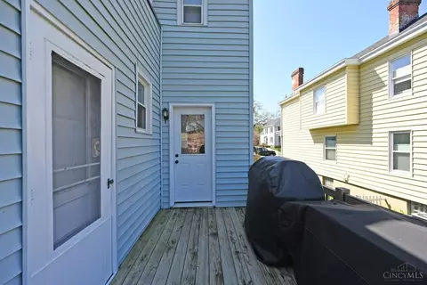 Exterior - 3810 Mt Vernon Ave, Cincinnati, OH 45209 photo 3 of 12