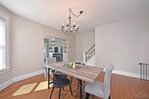 Dining - 3810 Mt Vernon Ave, Cincinnati, OH 45209 photo 2 of 3