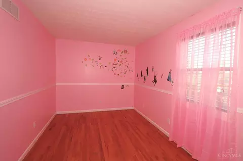 Bedroom - 12077 Freestone Ct, Cincinnati, OH 45240 photo 10 of 14