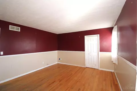 Bedroom - 12077 Freestone Ct, Cincinnati, OH 45240 photo 2 of 14