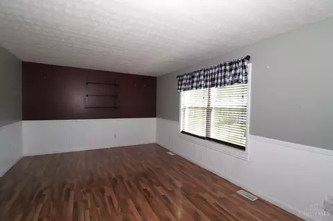 Living - 12077 Freestone Ct, Cincinnati, OH 45240 photo 2 of 14