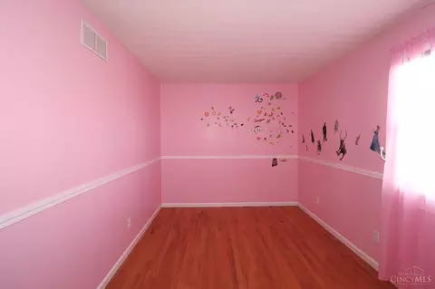 Bedroom - 12077 Freestone Ct, Cincinnati, OH 45240 photo 11 of 14