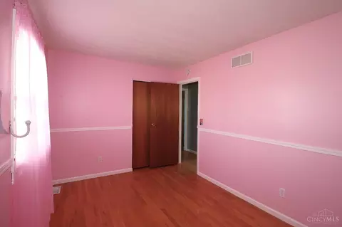 Bedroom - 12077 Freestone Ct, Cincinnati, OH 45240 photo 12 of 14