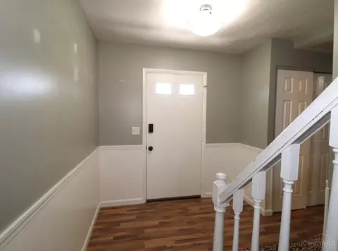 Entry Way - 12077 Freestone Ct, Cincinnati, OH 45240 photo 1 of 2