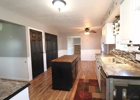 Kitchen - 12077 Freestone Ct, Cincinnati, OH 45240 photo 1 of 7