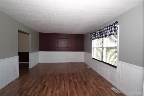 Living - 12077 Freestone Ct, Cincinnati, OH 45240 photo 1 of 14