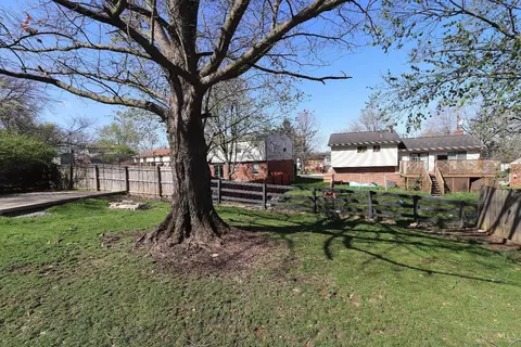 Exterior - 12077 Freestone Ct, Cincinnati, OH 45240 photo 11 of 18