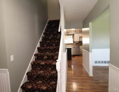 Entry Way - 12077 Freestone Ct, Cincinnati, OH 45240 photo 2 of 2