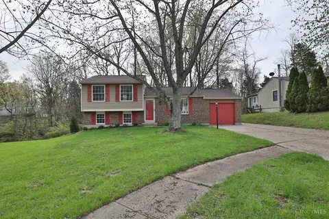 4582 Muirvalley Ct, Batavia, OH 45103