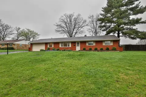 8881 Cavalier Dr, Cincinnati, OH 45231