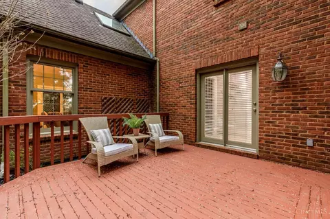 9850 Pondside Ct, Evendale, OH 45241 photo 60