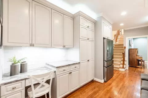 9850 Pondside Ct, Evendale, OH 45241 photo 14