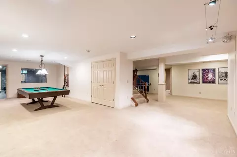 9850 Pondside Ct, Evendale, OH 45241 photo 42