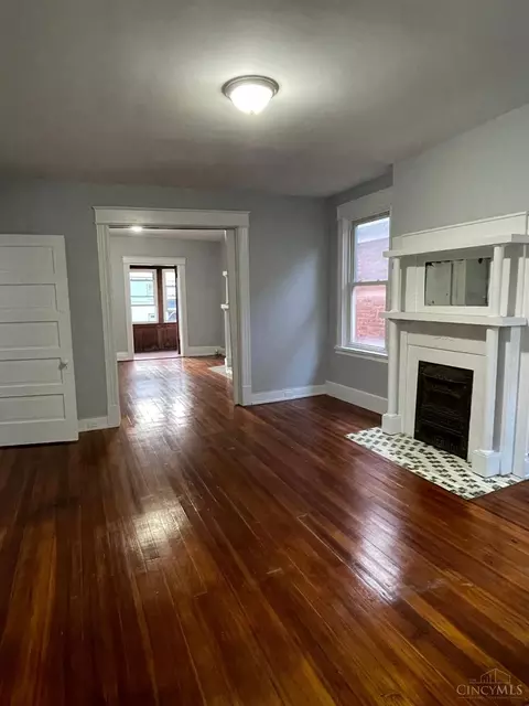 2439 Moerlein Ave, Cincinnati, OH 45219 photo 2