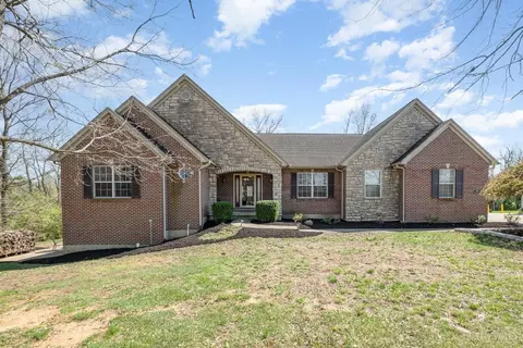 1303 Fosters Maineville Rd, Hamilton Township, OH 45039