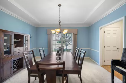 Dining - 9221 Applecrest Ct, Cincinnati, OH 45242 photo 2 of 3