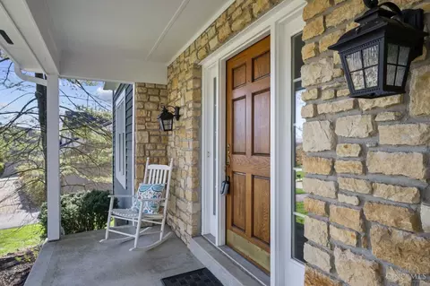 Exterior - 9221 Applecrest Ct, Cincinnati, OH 45242 photo 16 of 19