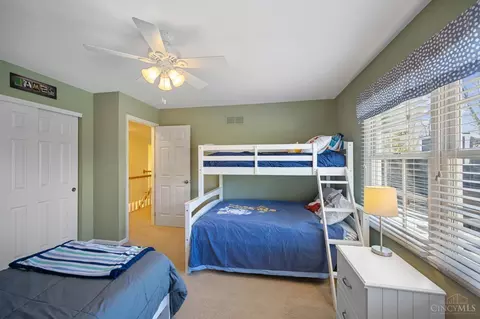 Bedroom - 9221 Applecrest Ct, Cincinnati, OH 45242 photo 6 of 9