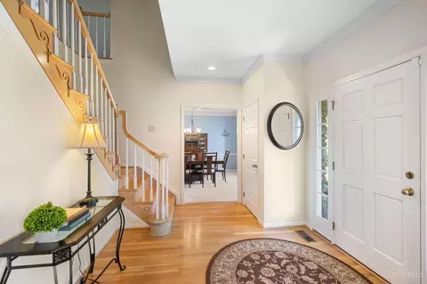 Entry Way - 9221 Applecrest Ct, Cincinnati, OH 45242 photo 1 of 1