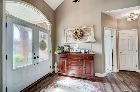 Entry Way - 3876 Bremen Pass, Cleves, OH 45002 photo 2 of 4