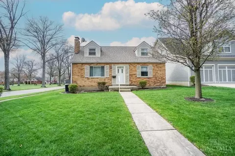 7907 Greenbriar Ln, Madeira, OH 45243