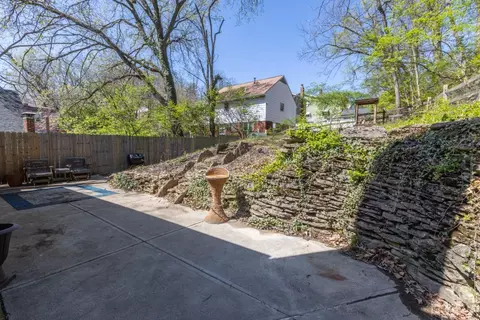 Exterior - 2856 Sterrett Ave, Cincinnati, OH 45204 photo 4 of 8