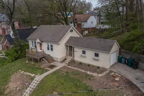 Exterior - 2856 Sterrett Ave, Cincinnati, OH 45204 photo 2 of 8