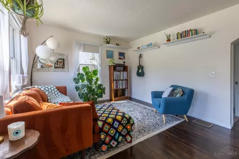 Living - 2856 Sterrett Ave, Cincinnati, OH 45204 photo 2 of 2
