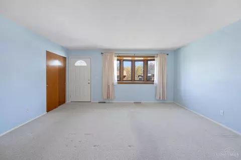 595 Comet Dr, Cincinnati, OH 45244 photo 5